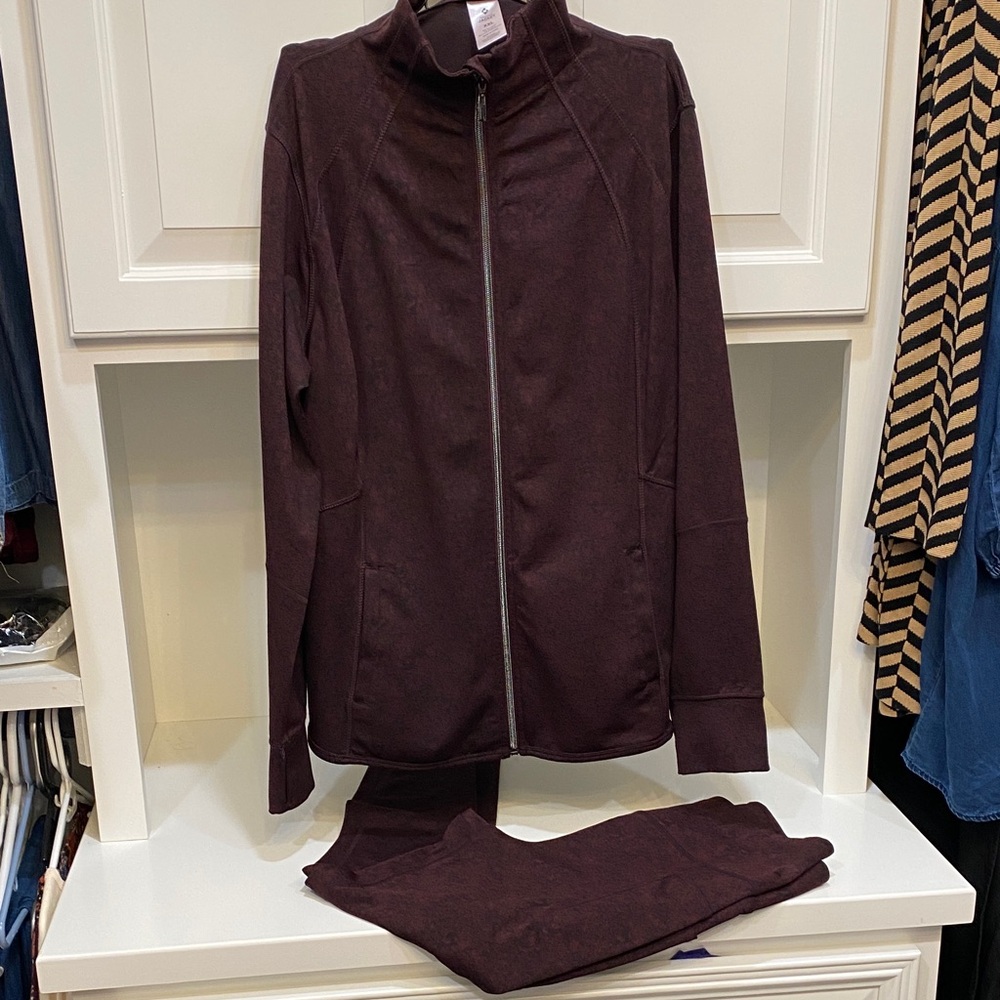 Women's Burgundy Jacket and the matching pants size Large